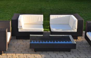 Stylus Loveseat Set
