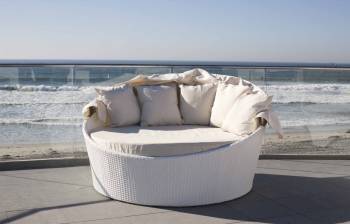 Iridium Modern Round Daybed With Canopy