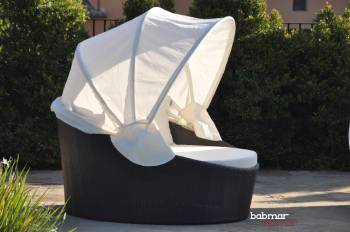 Iridium Modern Round Daybed With Canopy