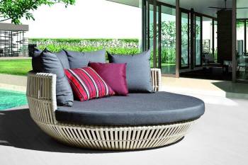 Apricot Low back Daybed | White Wicker | QUICK SHIP