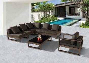 Amber "V" Shape Sectional With Club Chair