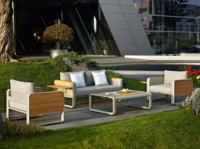 Babmar - Champagne Loveseat Set